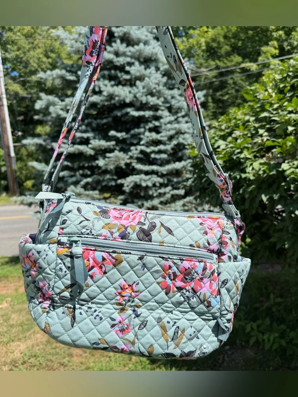 Vera Bradley On the Go Crossbody Rosy Outlook NWT Quilted Floral Shoulder Bag